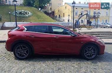 Позашляховик / Кросовер Infiniti QX30 2016 в 