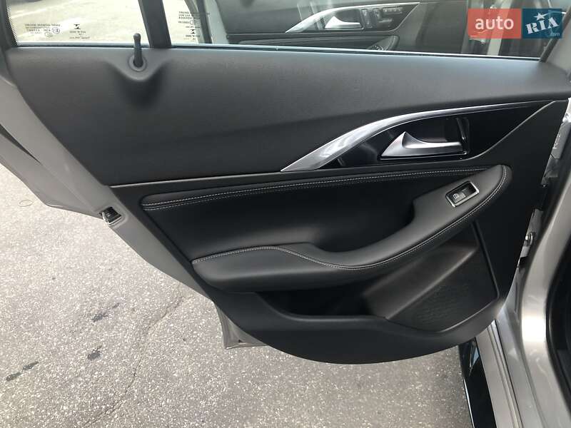 Внедорожник / Кроссовер Infiniti QX30 2016 в Киеве