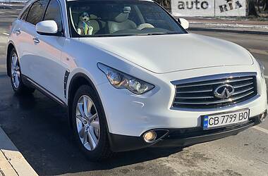 Внедорожник / Кроссовер Infiniti QX30 2012 в 