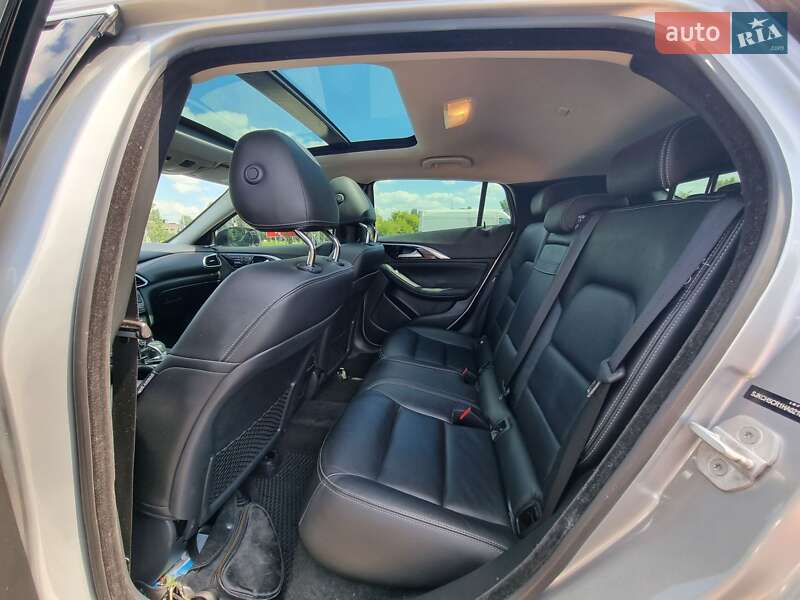 Внедорожник / Кроссовер Infiniti QX30 2016 в Днепре