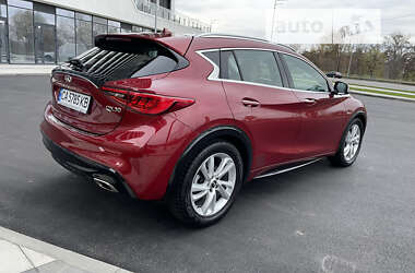 Внедорожник / Кроссовер Infiniti QX30 2016 в 