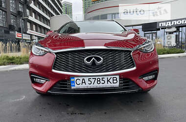 Внедорожник / Кроссовер Infiniti QX30 2016 в 