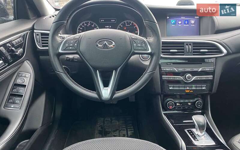 Внедорожник / Кроссовер Infiniti QX30 2018 в Львове