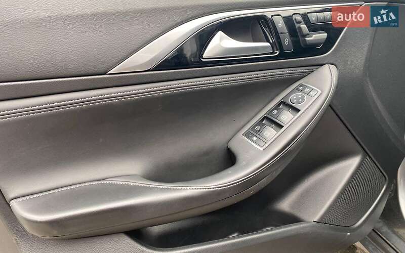 Внедорожник / Кроссовер Infiniti QX30 2018 в Львове