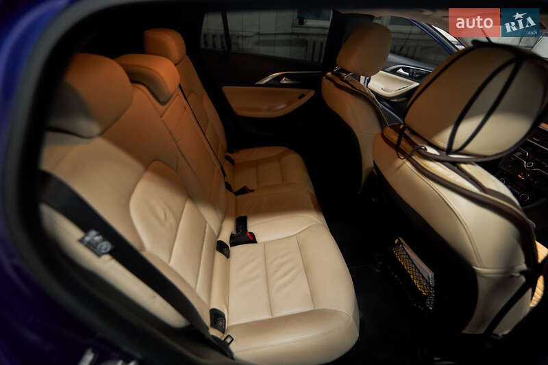 Внедорожник / Кроссовер Infiniti QX30 2018 в Валках