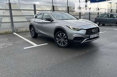 Внедорожник / Кроссовер Infiniti QX30 2016 в Киеве