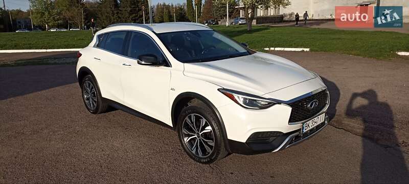 Внедорожник / Кроссовер Infiniti QX30 2016 в Ровно