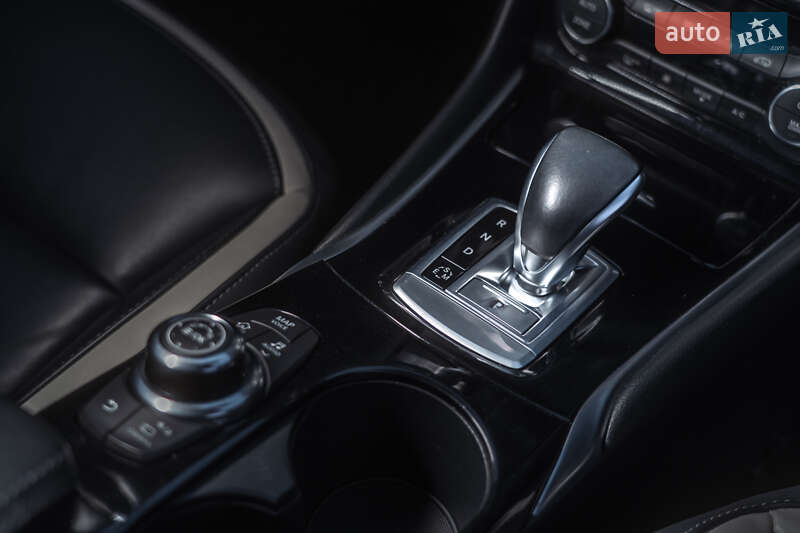 Внедорожник / Кроссовер Infiniti QX30 2017 в Полтаве