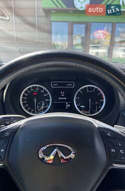 Внедорожник / Кроссовер Infiniti QX30 2016 в Кривом Роге
