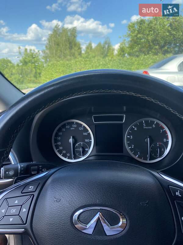 Внедорожник / Кроссовер Infiniti QX30 2016 в Киеве