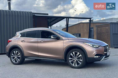 Внедорожник / Кроссовер Infiniti QX30 2016 в Киеве