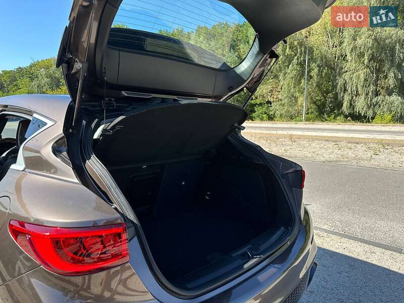 Внедорожник / Кроссовер Infiniti QX30 2017 в Днепре фото 30 Внедорожник / Кроссовер Infiniti QX30 2017 в Днепре