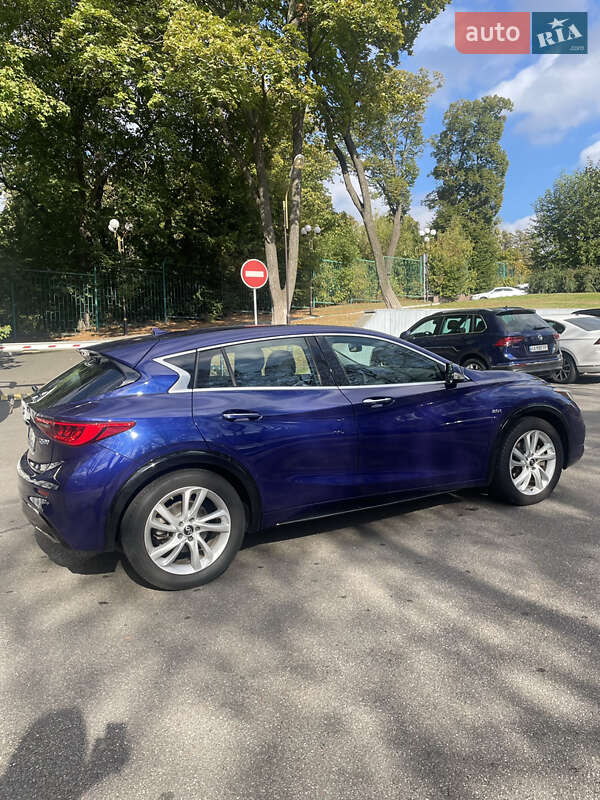 Внедорожник / Кроссовер Infiniti QX30 2017 в Киеве