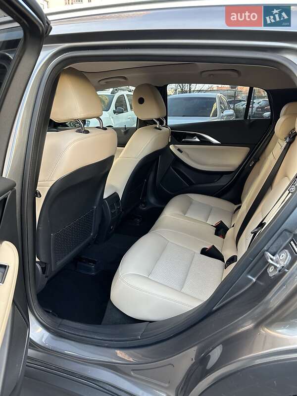 Внедорожник / Кроссовер Infiniti QX30 2018 в Киеве
