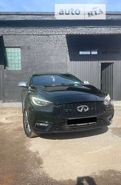 Внедорожник / Кроссовер Infiniti QX30 2016 в Львове