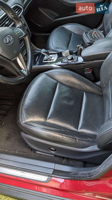 Внедорожник / Кроссовер Infiniti QX30 2016 в Ровно