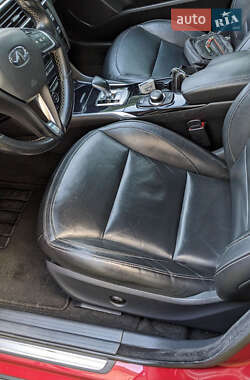 Внедорожник / Кроссовер Infiniti QX30 2016 в 