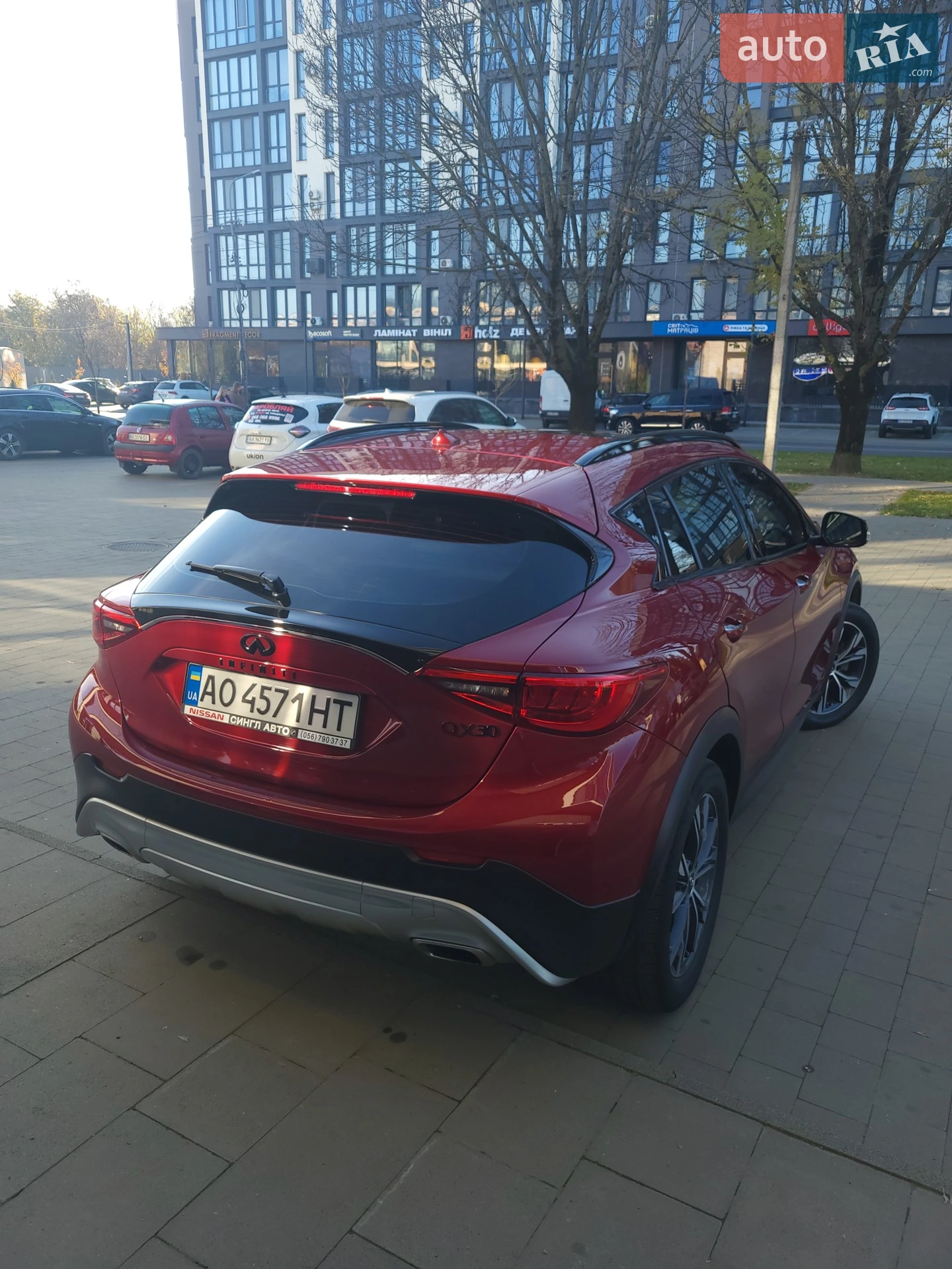 2017 Infiniti QX30 - мініатюра 2