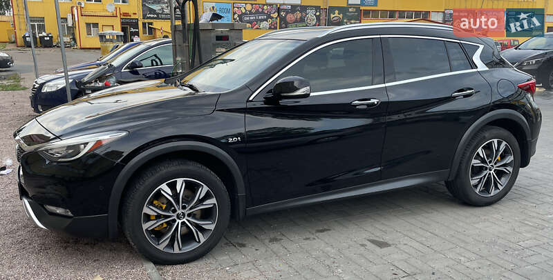 Внедорожник / Кроссовер Infiniti QX30 2016 в Красилове