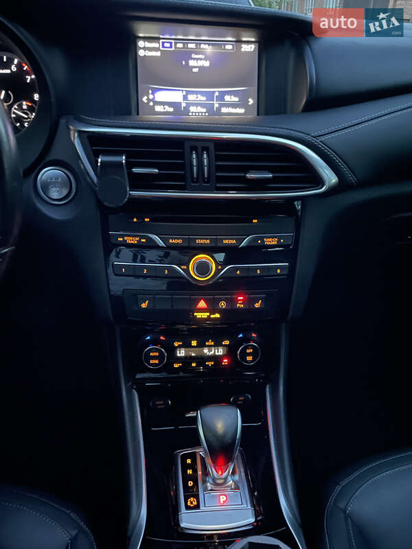 Внедорожник / Кроссовер Infiniti QX30 2016 в Красилове