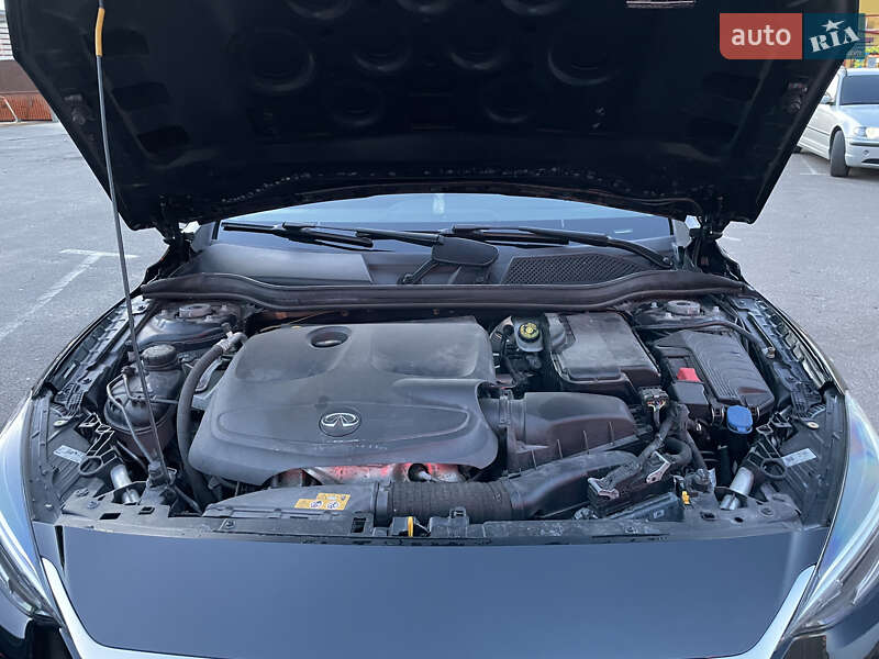 Внедорожник / Кроссовер Infiniti QX30 2016 в Красилове