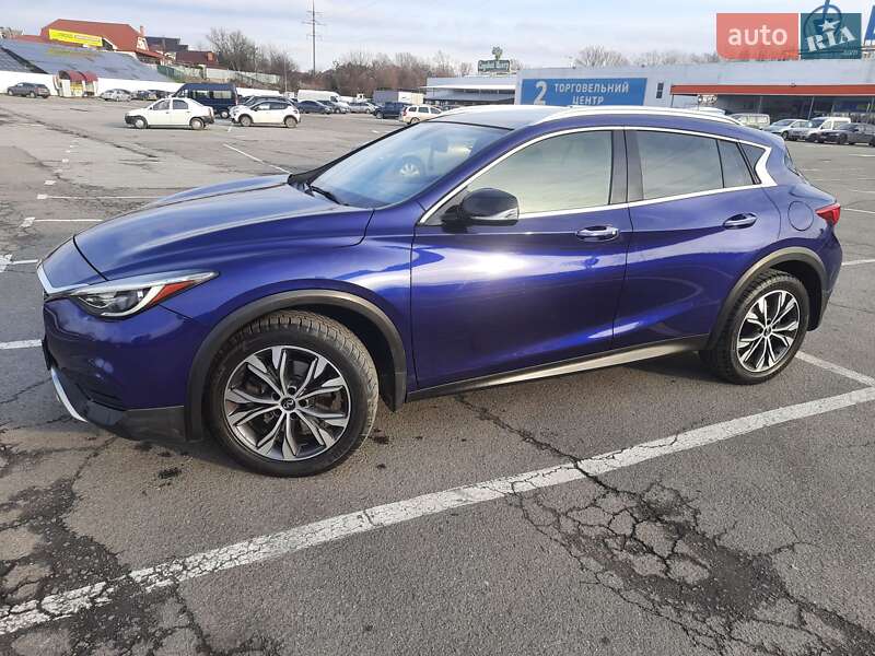 Позашляховик / Кросовер Infiniti QX30 2018 в Ужгороді