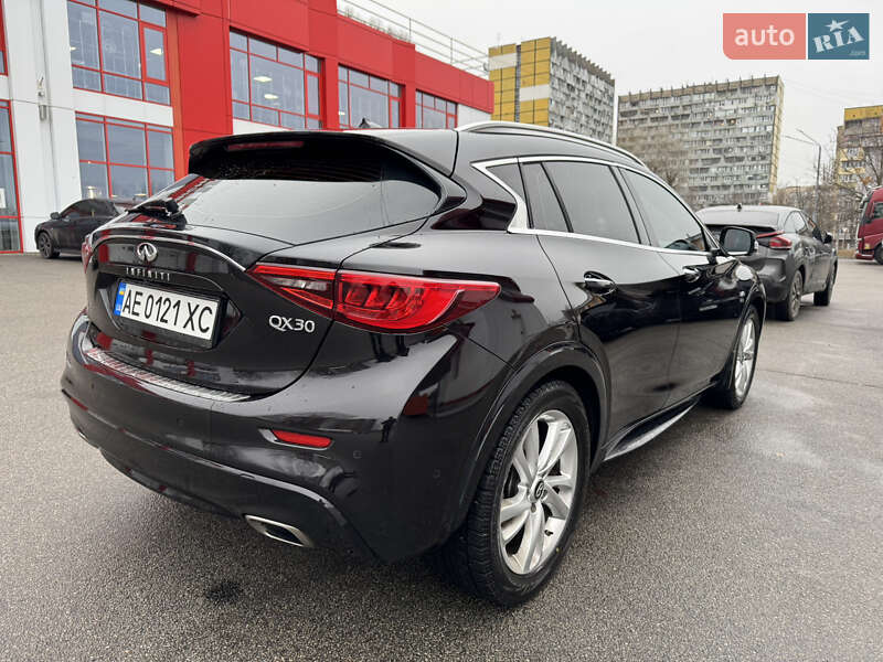 Внедорожник / Кроссовер Infiniti QX30 2016 в Днепре