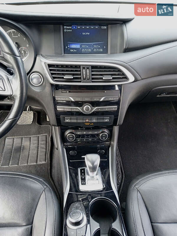 Внедорожник / Кроссовер Infiniti QX30 2017 в Ивано-Франковске