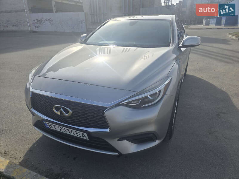 Внедорожник / Кроссовер Infiniti QX30 2016 в Херсоне