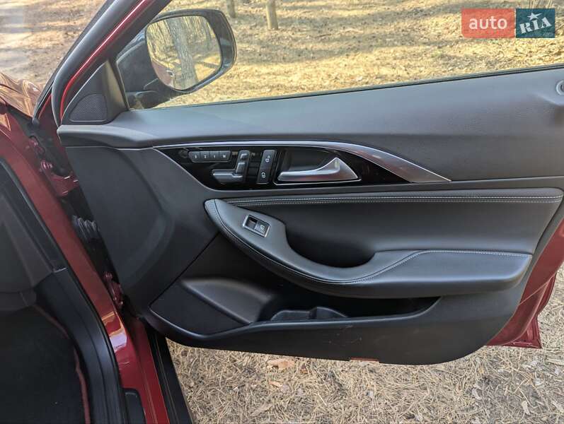 Внедорожник / Кроссовер Infiniti QX30 2017 в Киеве фото 21 Внедорожник / Кроссовер Infiniti QX30 2017 в Киеве
