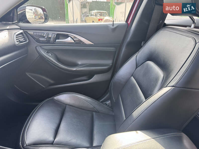 Внедорожник / Кроссовер Infiniti QX30 2017 в Хмельницком