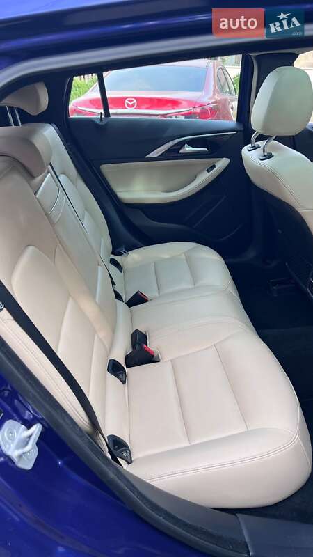 Внедорожник / Кроссовер Infiniti QX30 2016 в Киеве