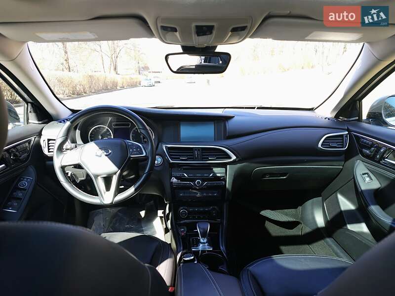 Внедорожник / Кроссовер Infiniti QX30 2017 в Тернополе