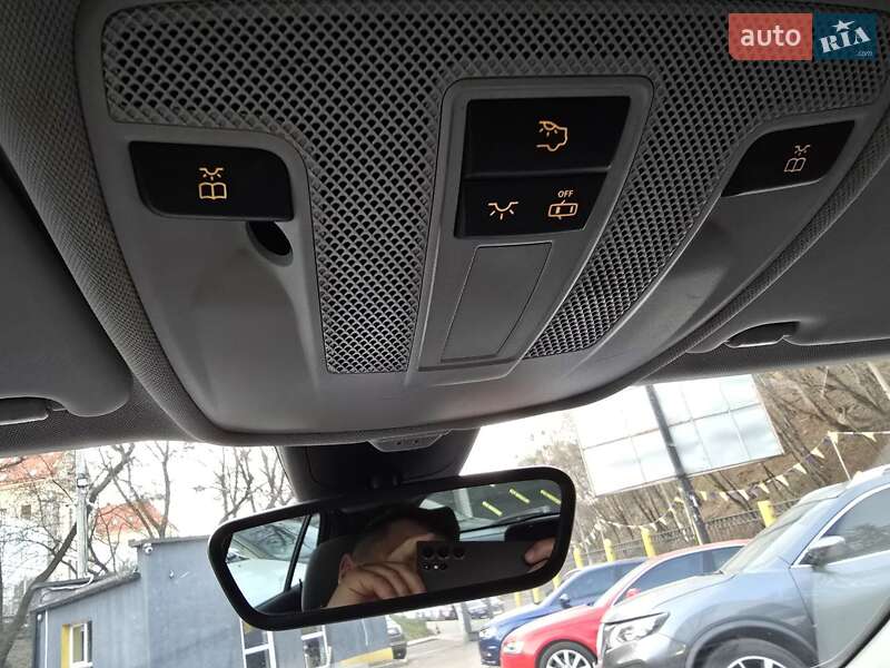 Позашляховик / Кросовер Infiniti QX30 2017 в Львові