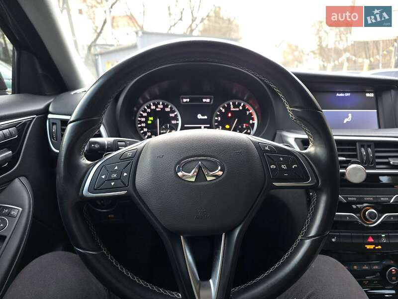 Позашляховик / Кросовер Infiniti QX30 2017 в Львові