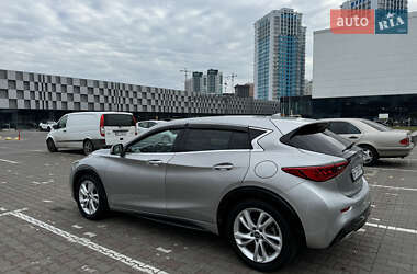 Внедорожник / Кроссовер Infiniti QX30 2017 в 