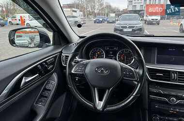 Внедорожник / Кроссовер Infiniti QX30 2017 в 