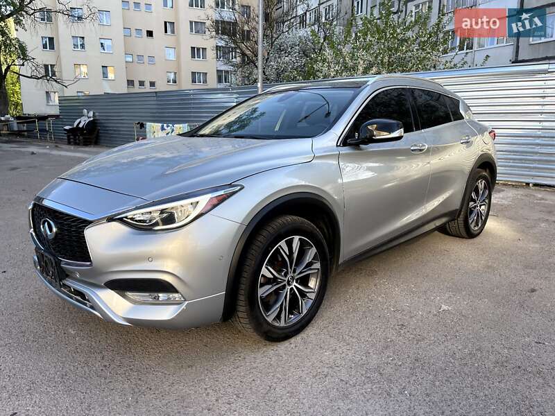 Infiniti QX30 2016