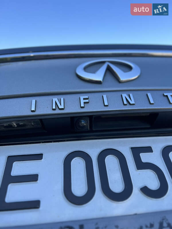 Внедорожник / Кроссовер Infiniti QX30 2016 в Днепре