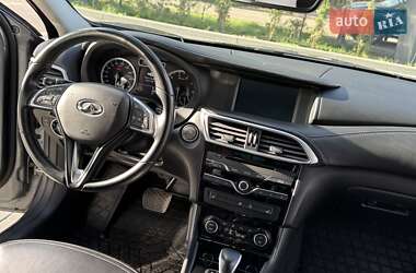 Внедорожник / Кроссовер Infiniti QX30 2016 в 