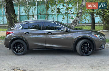 Внедорожник / Кроссовер Infiniti QX30 2017 в 