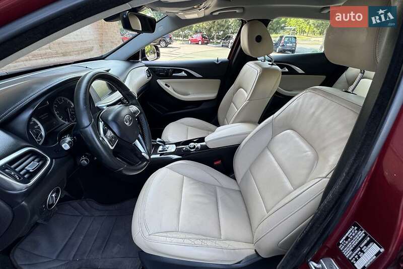 Внедорожник / Кроссовер Infiniti QX30 2016 в Львове