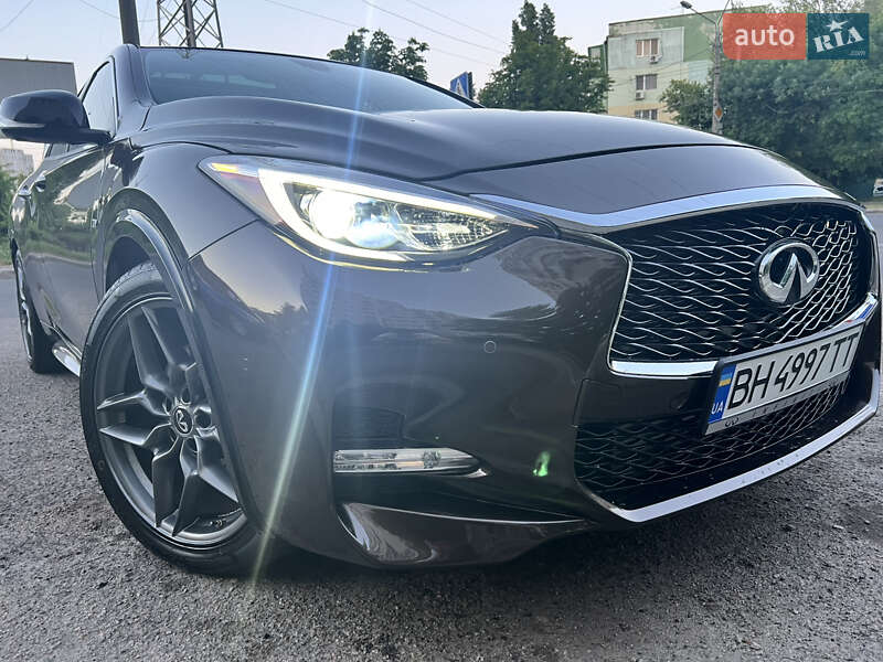 Внедорожник / Кроссовер Infiniti QX30 2016 в Одессе
