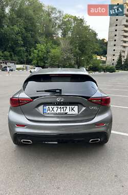 Внедорожник / Кроссовер Infiniti QX30 2016 в 