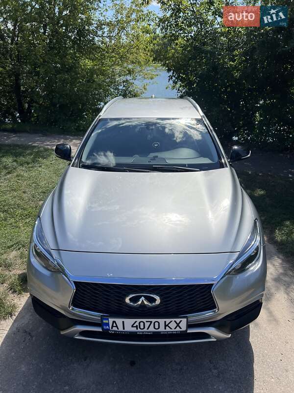 Внедорожник / Кроссовер Infiniti QX30 2016 в Киеве