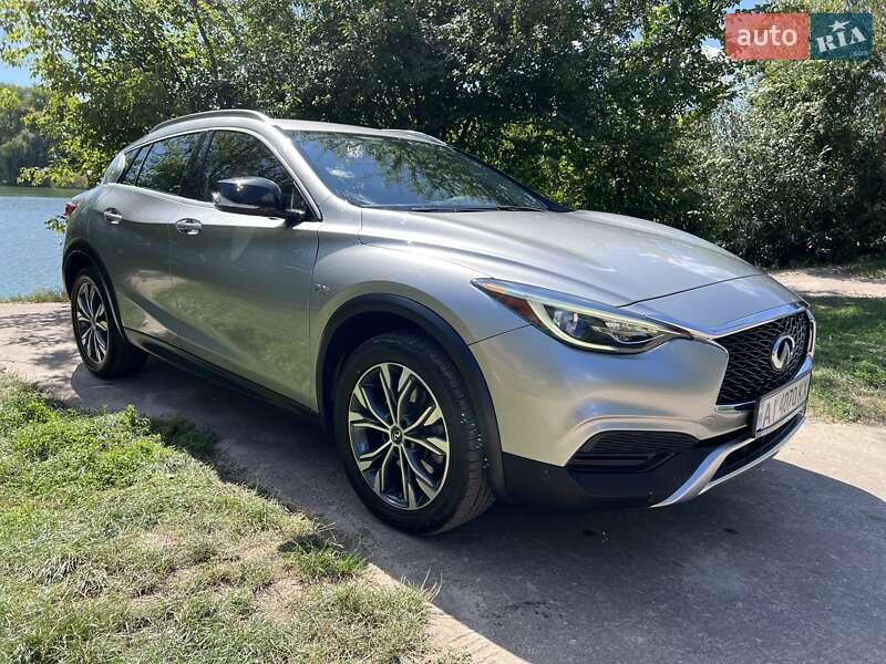 Infiniti QX30 2016