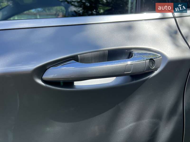 Внедорожник / Кроссовер Infiniti QX30 2016 в Киеве