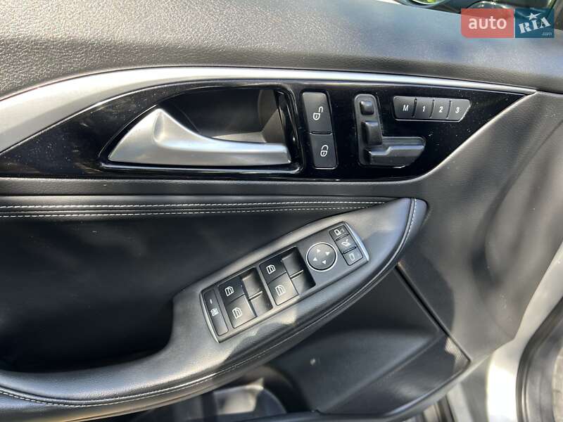 Внедорожник / Кроссовер Infiniti QX30 2016 в Киеве