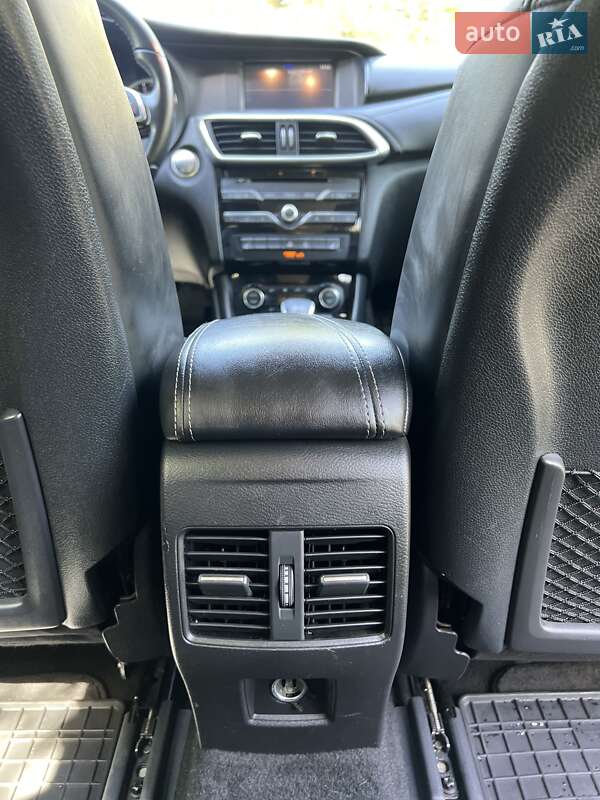 Внедорожник / Кроссовер Infiniti QX30 2016 в Киеве