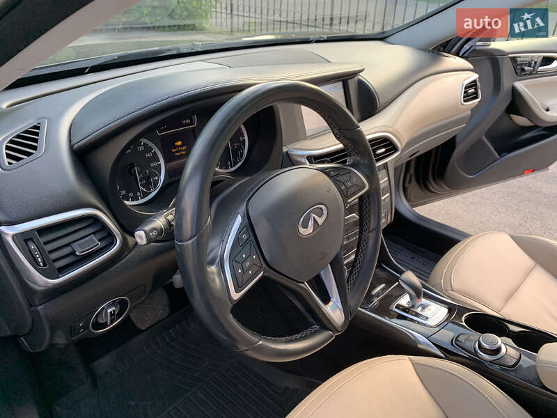 Внедорожник / Кроссовер Infiniti QX30 2018 в Ирпене